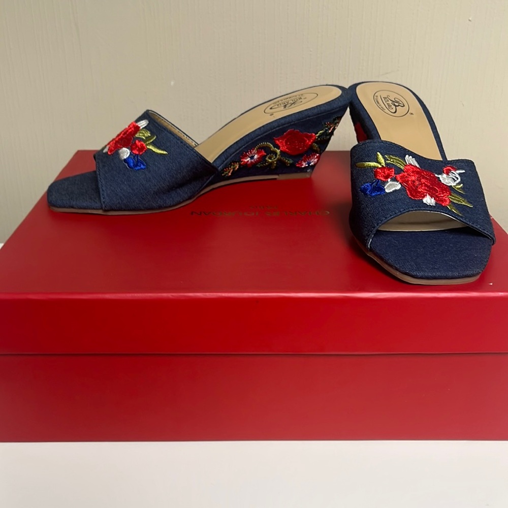 Denim flower embroidered mule NWT